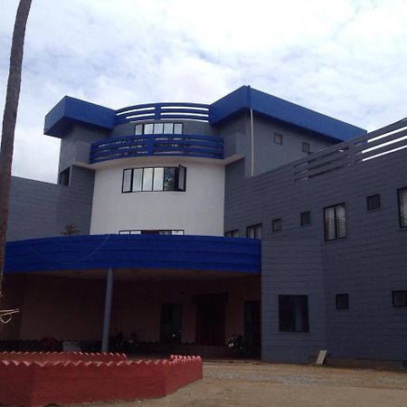 Kallada Golden Hotel Thrissur Екстер'єр фото