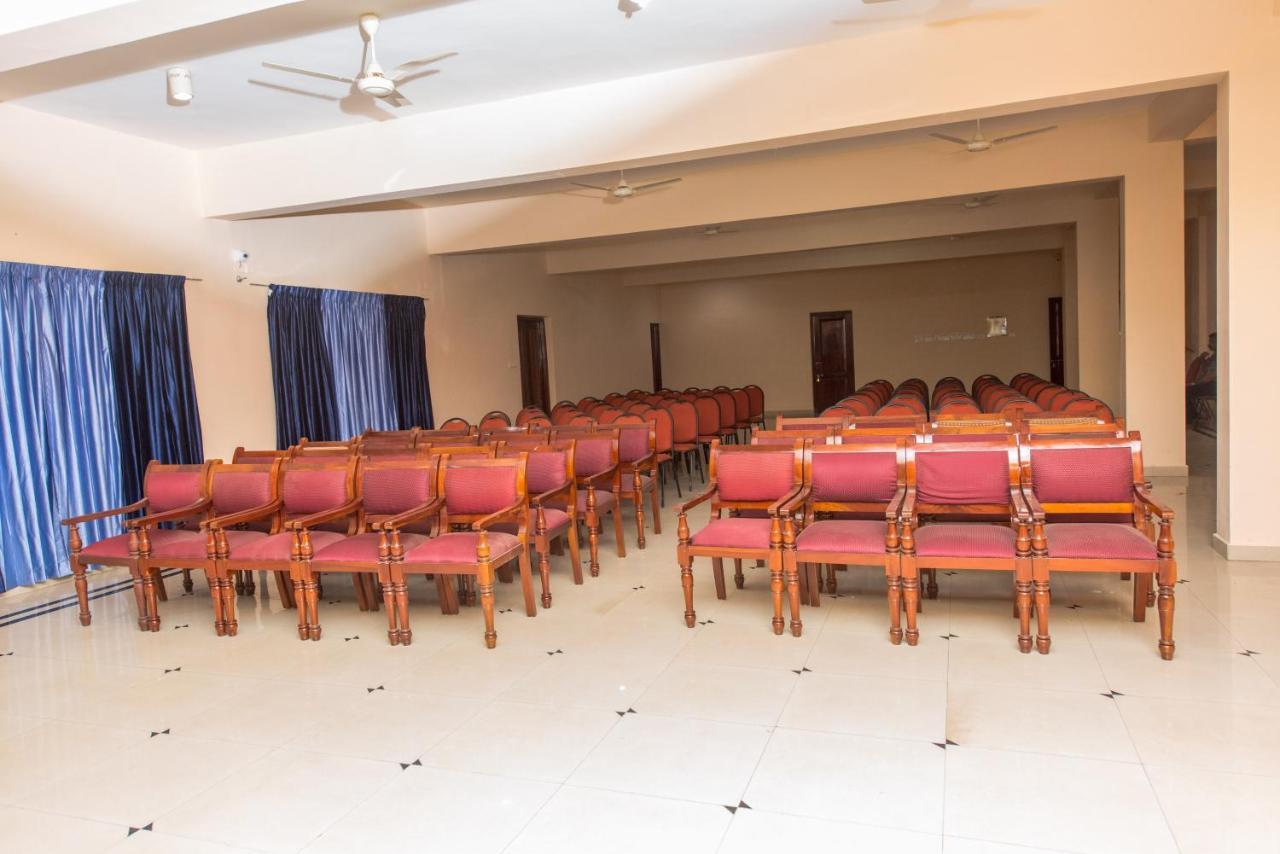 Kallada Golden Hotel Thrissur Екстер'єр фото